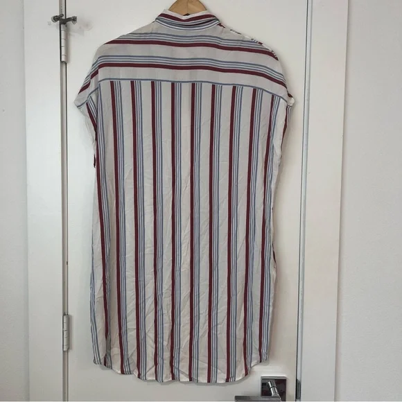 Bull and Bear Red White & Blue Tunic Button Down - Picture 4 of 10